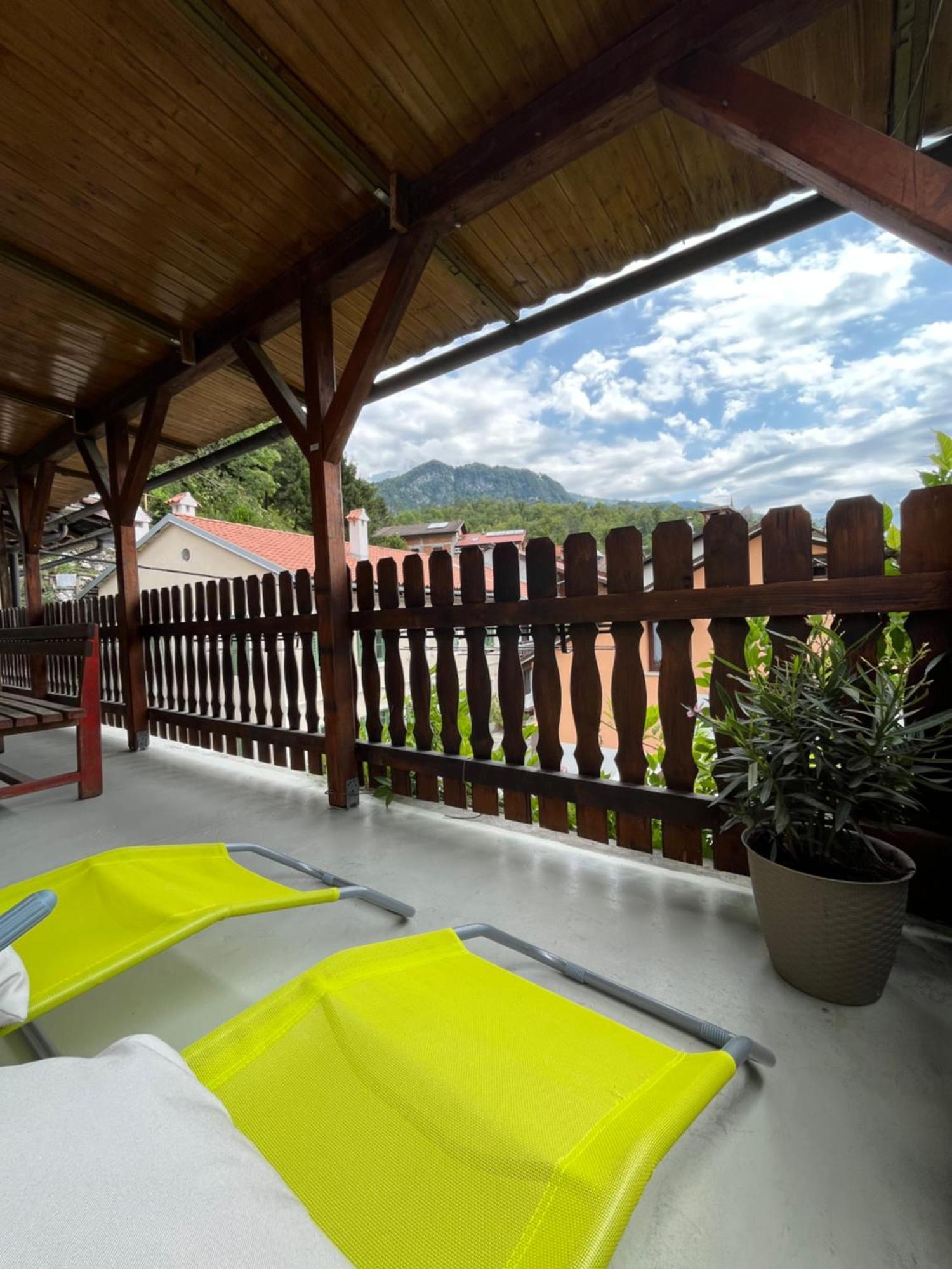 Hisa Megiclinic - Apartments & Healing Center Kobarid Esterno foto